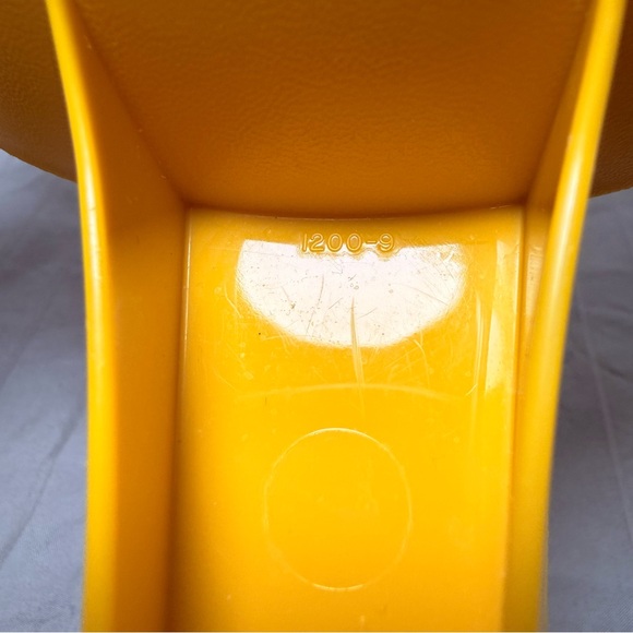 Tupperware Colander Strainer - Picture 9 of 9